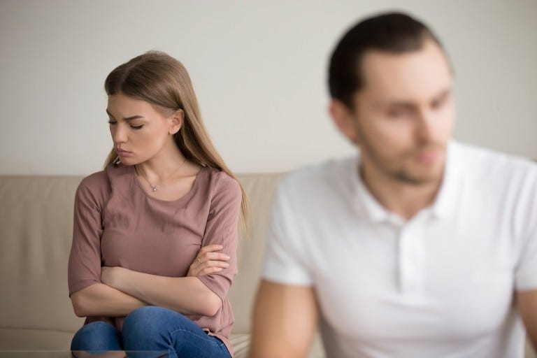 Femme rêvant à une nouvelle relation