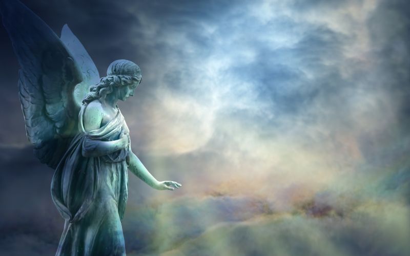 Femme ressentant une présence spirituelle