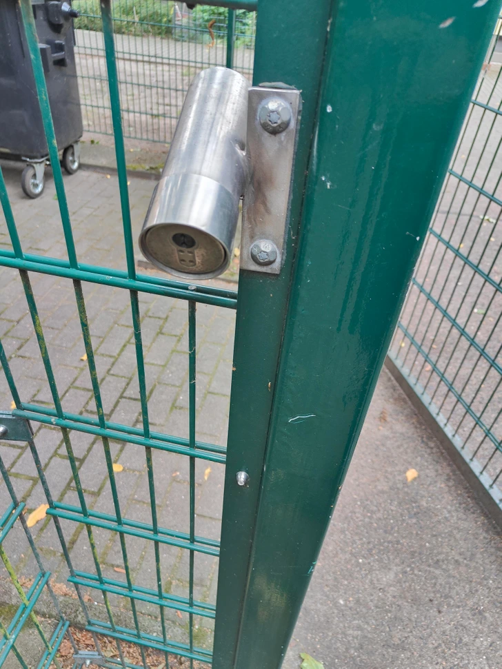 Range-clés pour poubelles