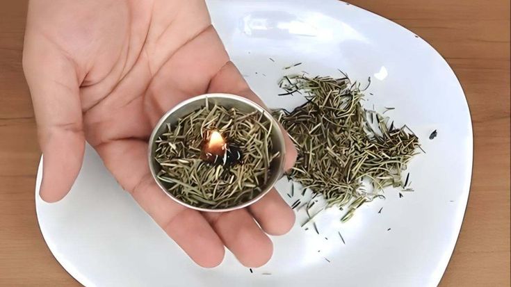 Rituel du romarin brûlé