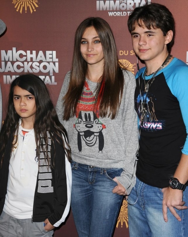 Les enfants Jackson sur le tapis rouge londonien