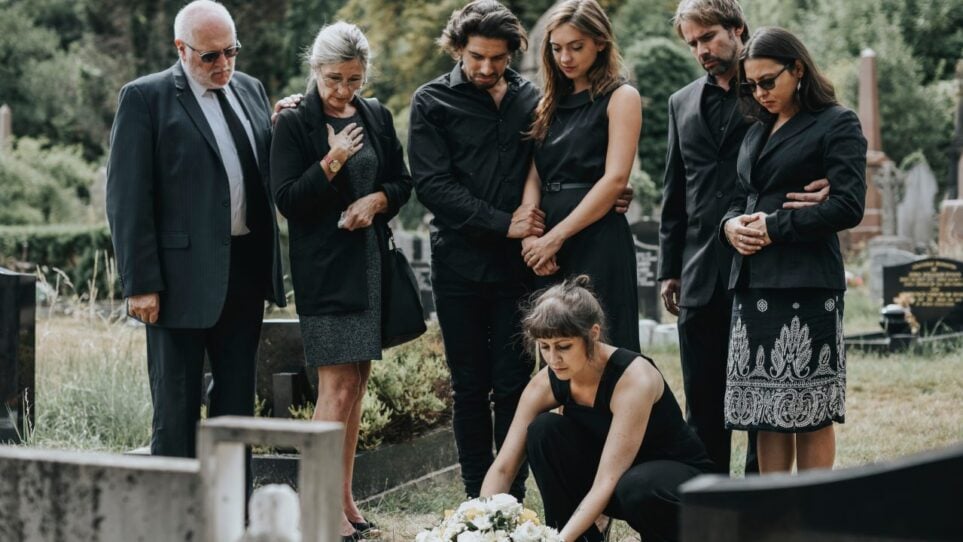 Comment s'habiller pour un enterrement