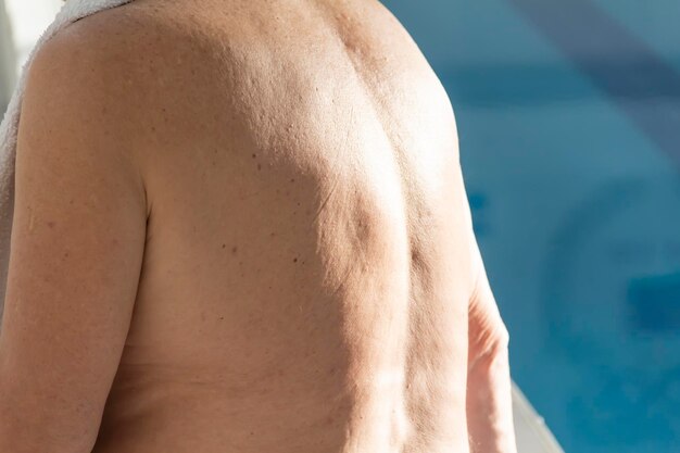 Application d'un soin naturel sur la peau