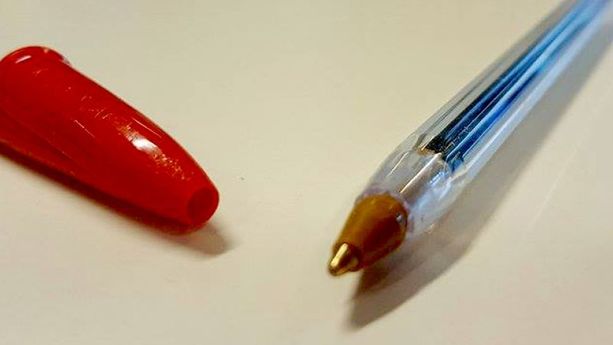 Schéma technique montrant la circulation d'air dans un stylo