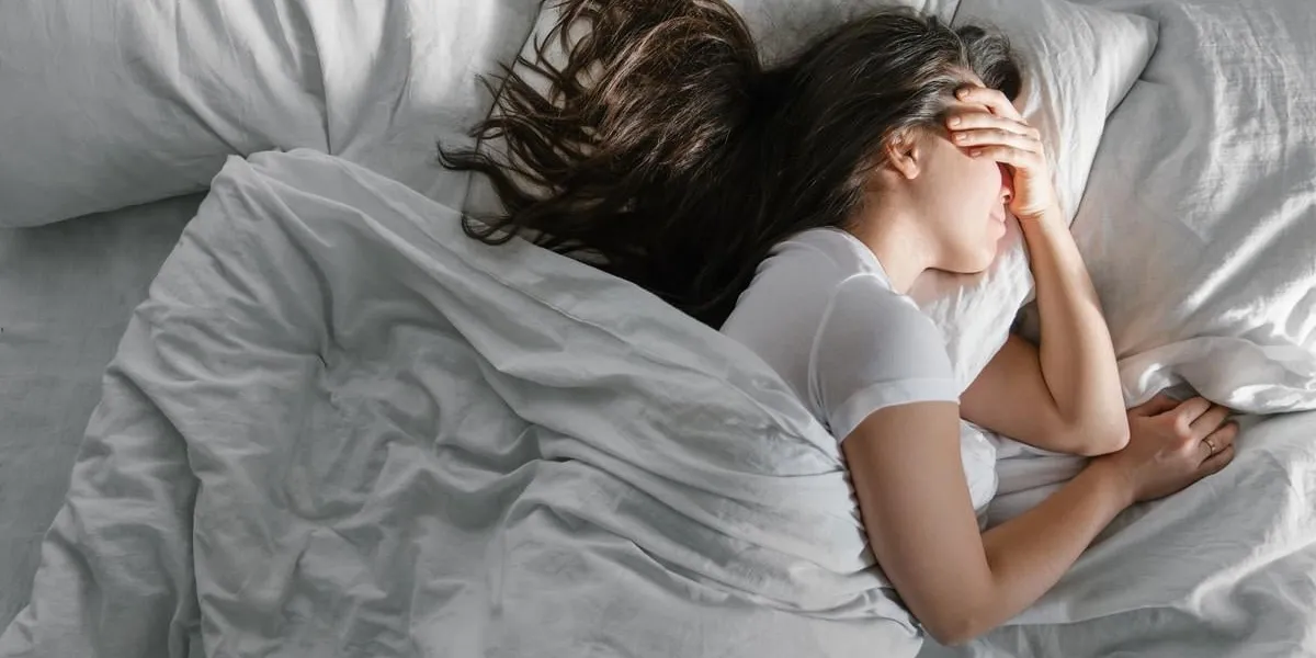 Accessoires pour un meilleur sommeil : oreiller et coussin